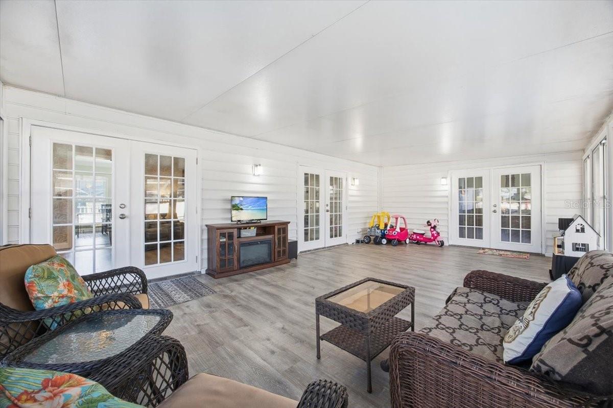 SYLVANA ACRES - Residential