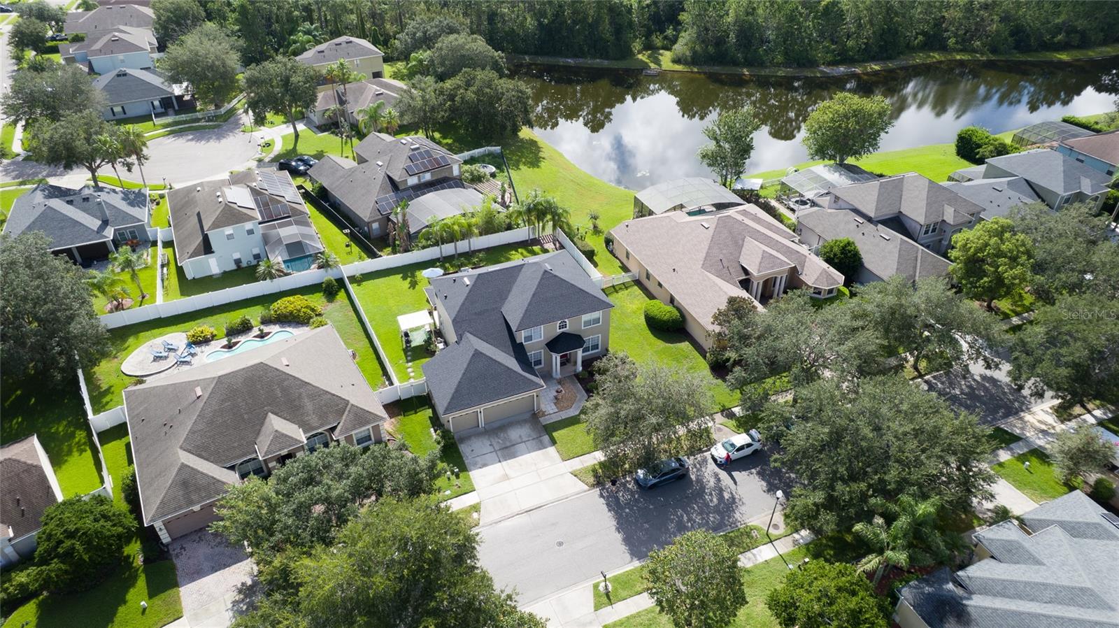 2122 CASCADES COVE DRIVE