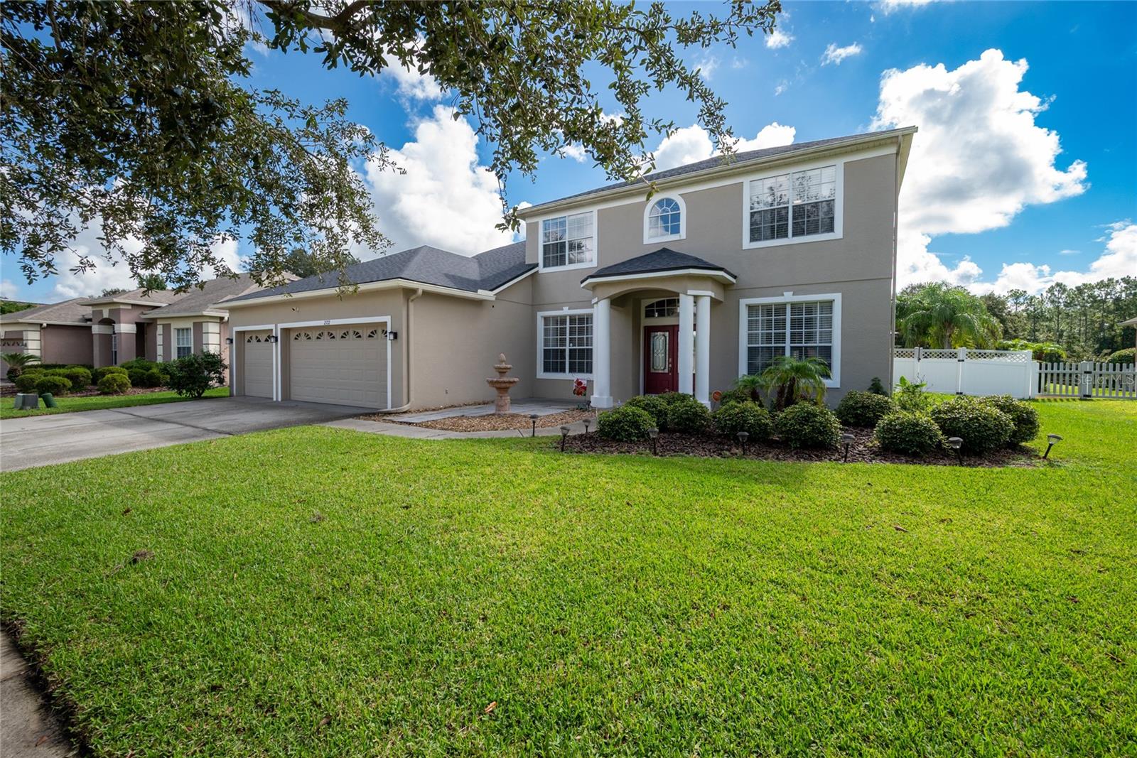 2122 CASCADES COVE DRIVE