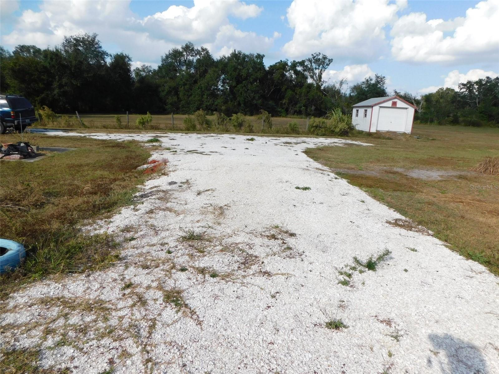 GENES LITTLE ACRES - Land