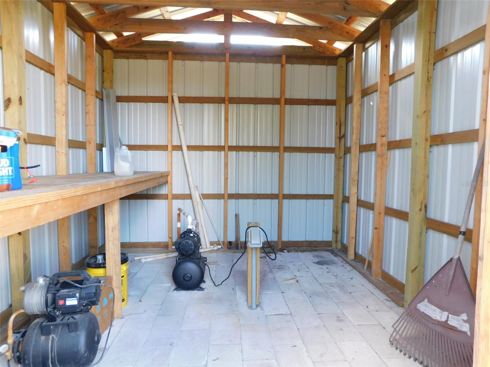 GENES LITTLE ACRES - Land