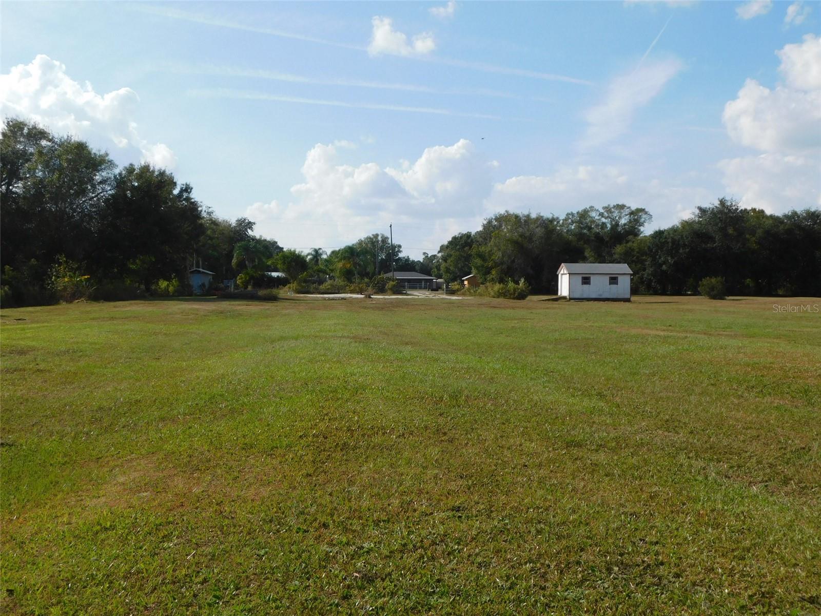 GENES LITTLE ACRES - Land