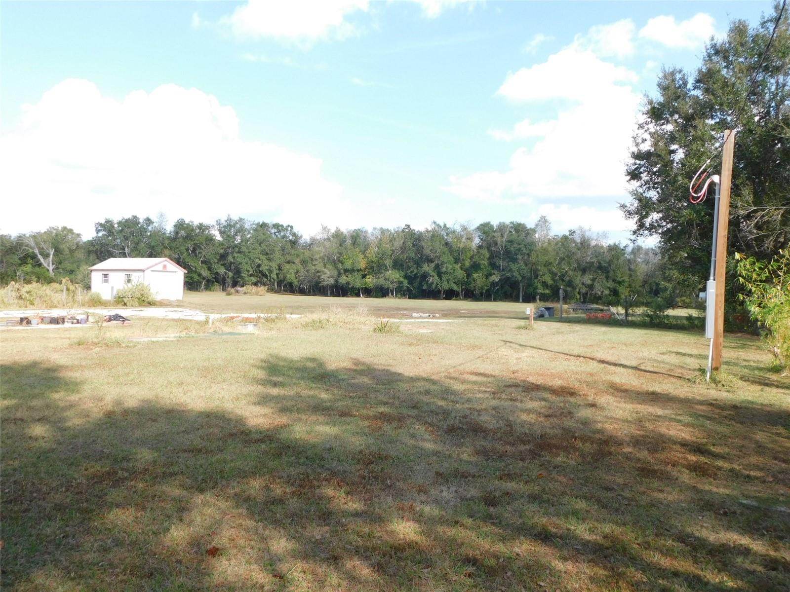 GENES LITTLE ACRES - Land