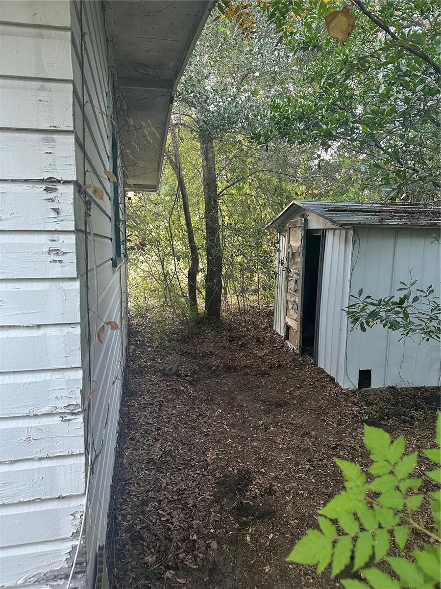 HARRIS E 01/2 BLK 161 DELAND - Residential