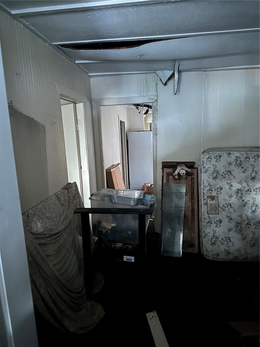 HARRIS E 01/2 BLK 161 DELAND - Residential