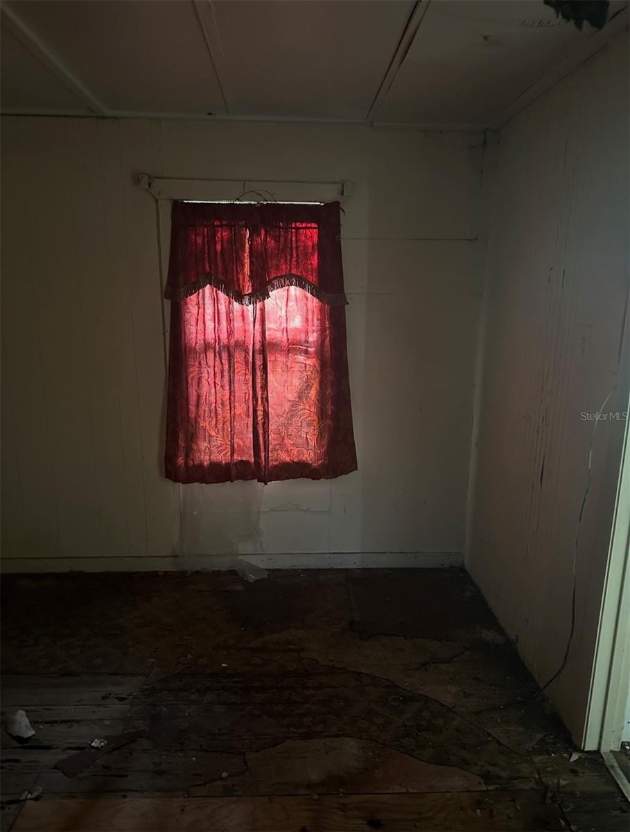 HARRIS E 01/2 BLK 161 DELAND - Residential