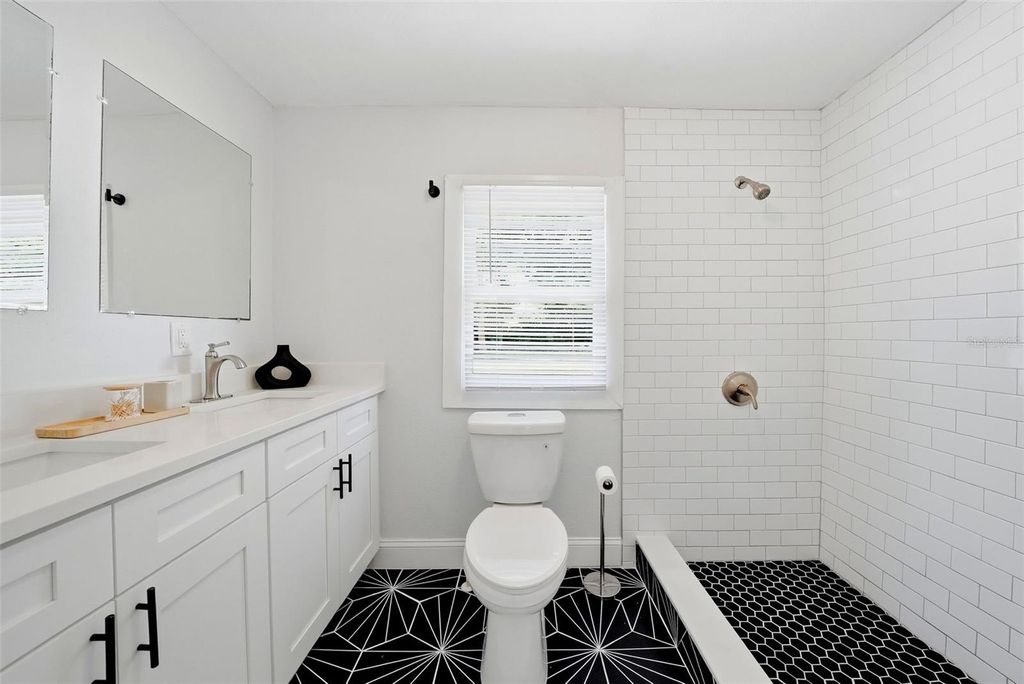 Photo of 3715 Ohio Avenue, Tampa, FL 33611 (MLS # TB8512579)