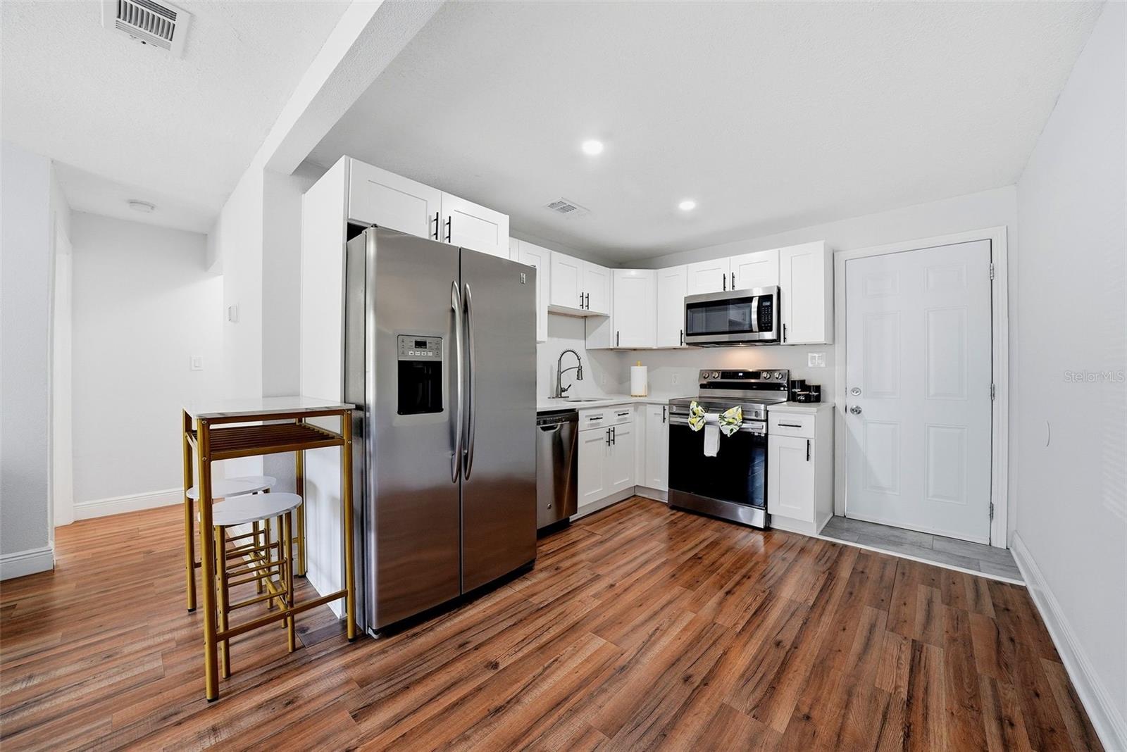 INTERBAY - Residential