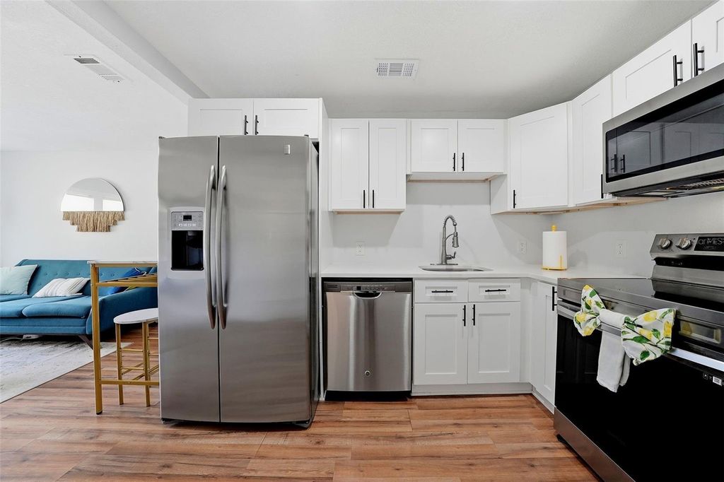 Photo of 3715 Ohio Avenue, Tampa, FL 33611 (MLS # TB8512579)