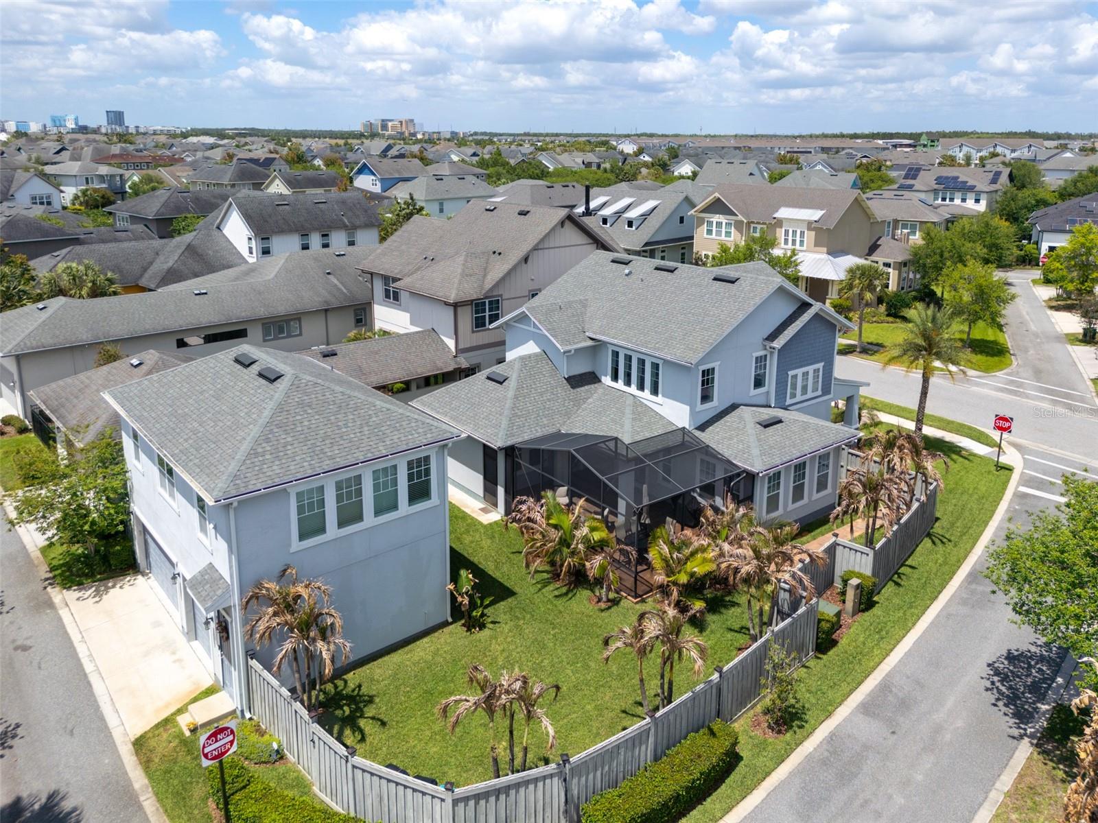 LAUREATE PARK - Residential