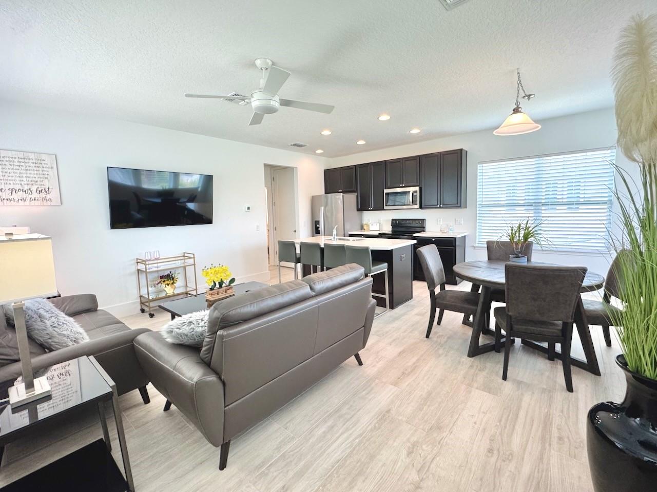 LAUREATE PARK - Residential