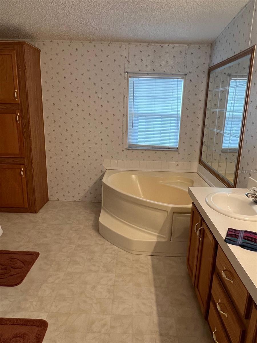 DORAL RO ASSOCIATION INC UNREC - Residential