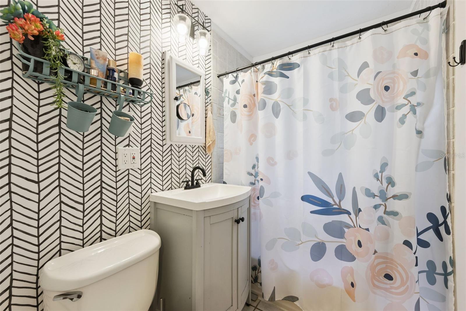 COLONIAL PARK SECOND ADD - Residential