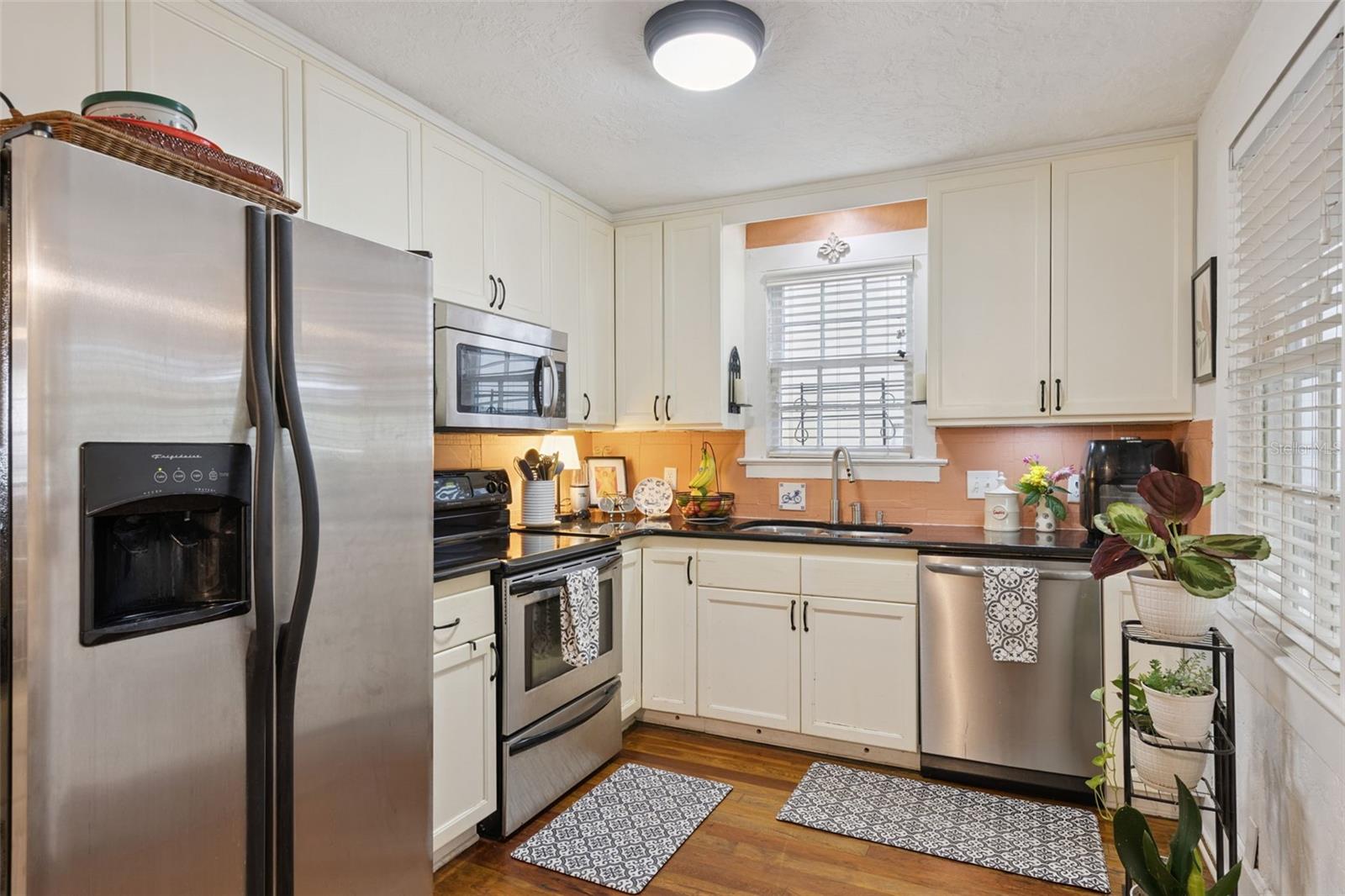 COLONIAL PARK SECOND ADD - Residential