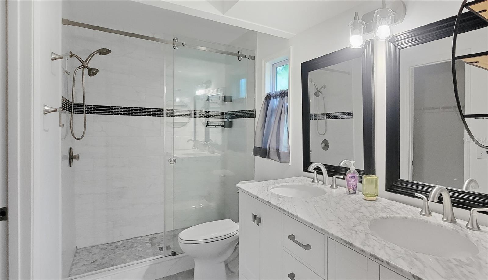 MARINA PALMS - Residential Lease