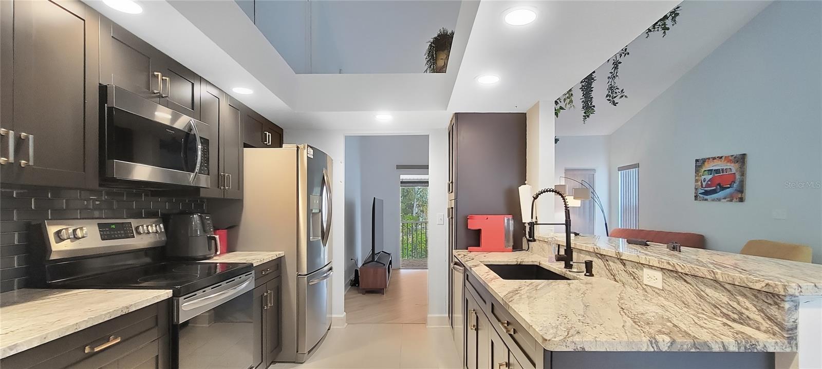 MARINA PALMS - Residential Lease