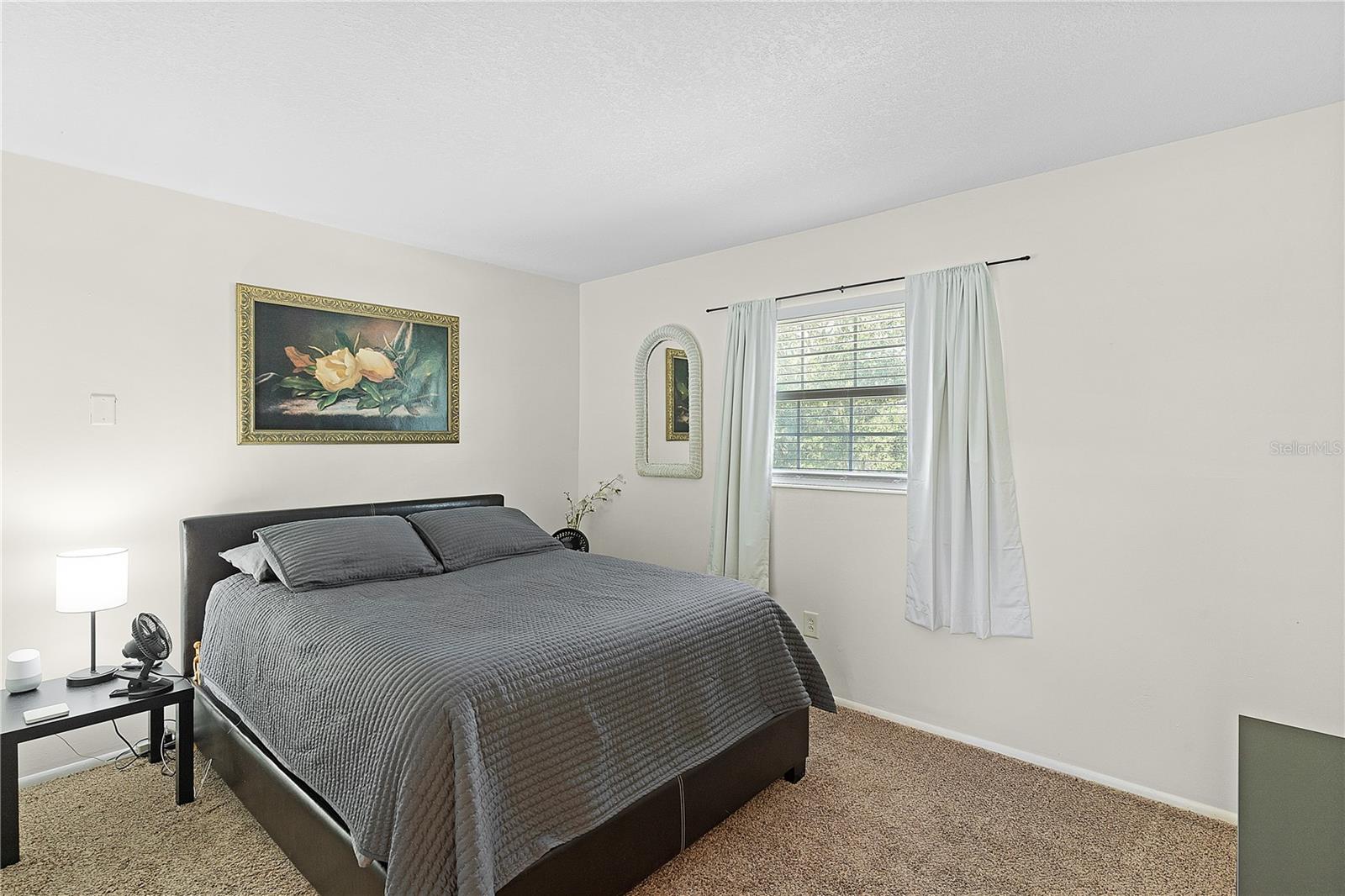 LAKEVIEW CONDO - Residential