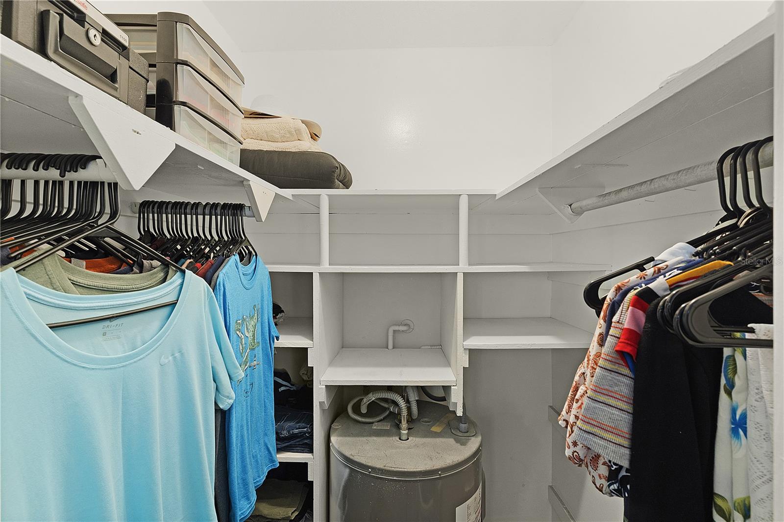 LAKEVIEW CONDO - Residential