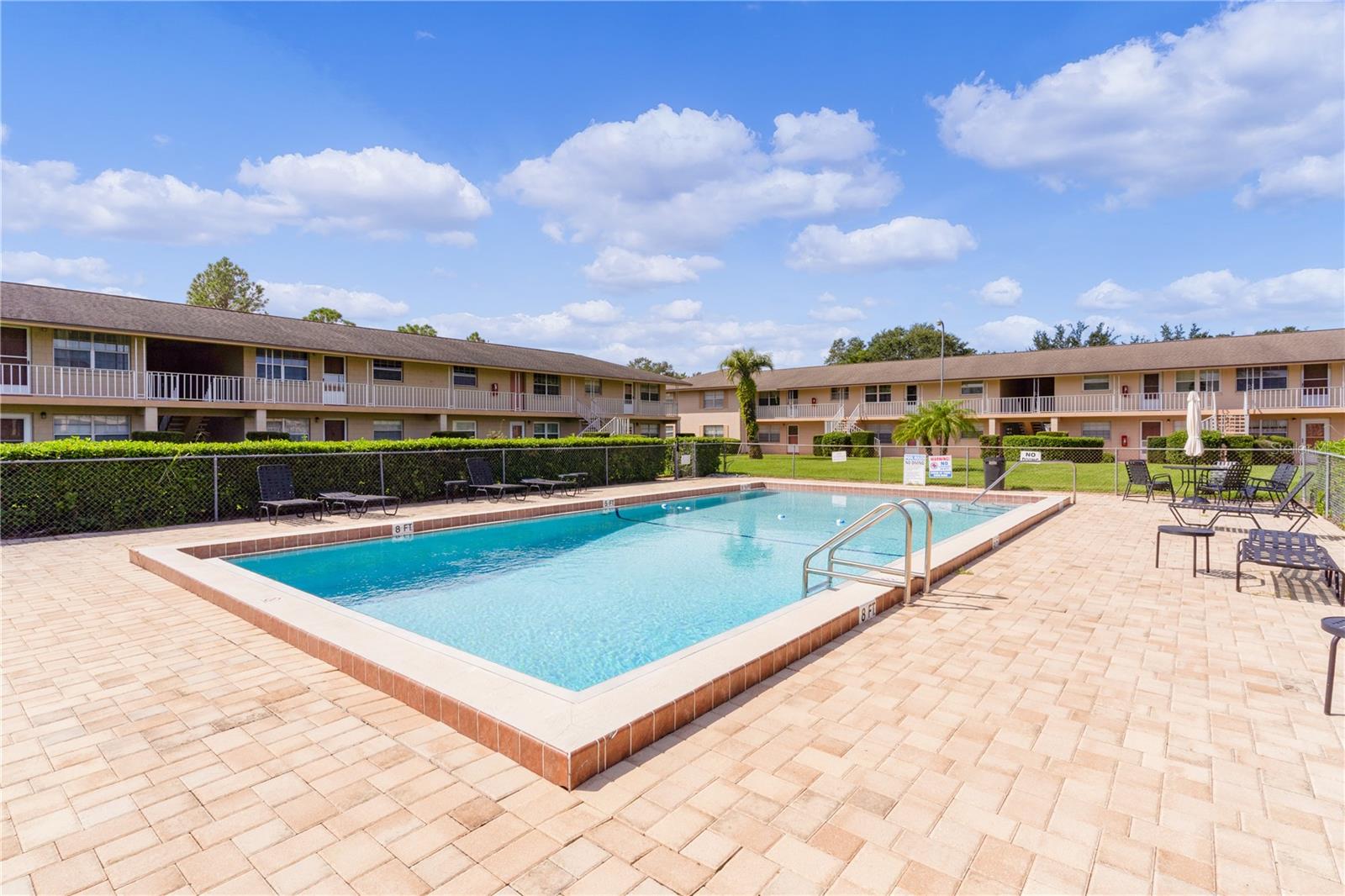 LAKEVIEW CONDO - Residential