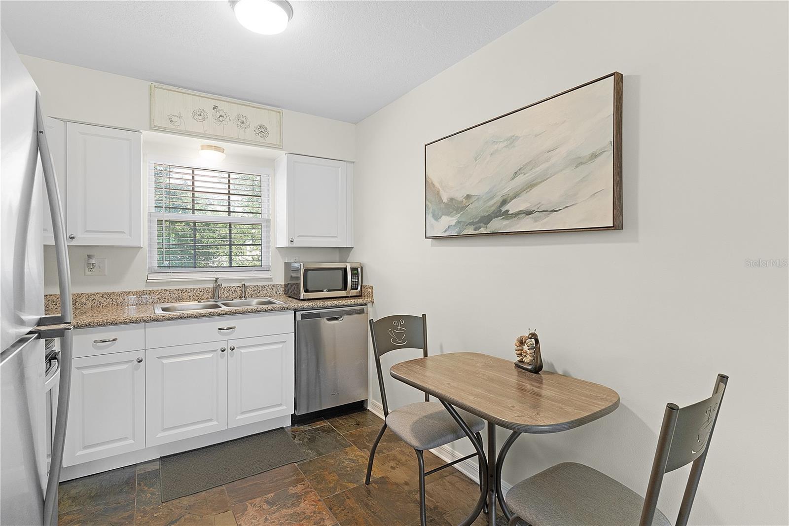 LAKEVIEW CONDO - Residential