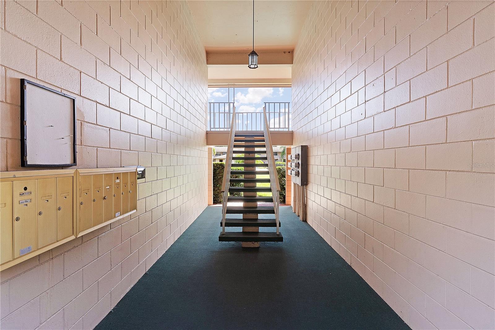 LAKEVIEW CONDO - Residential