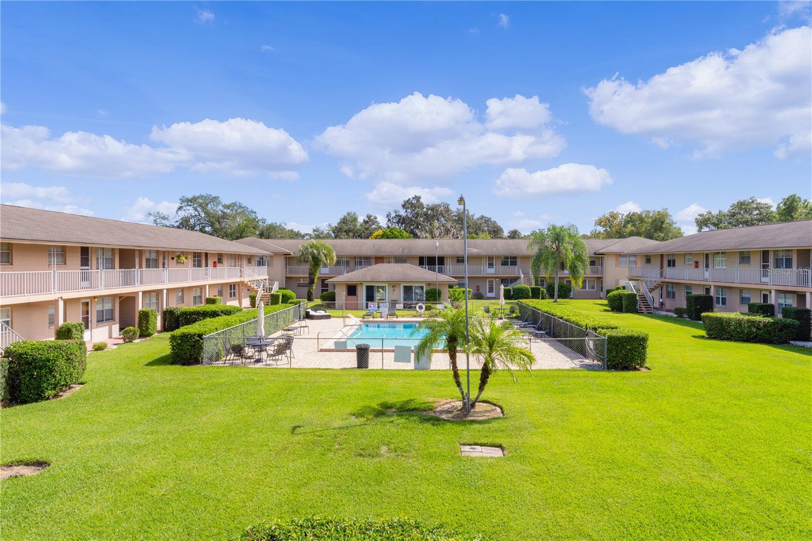 LAKEVIEW CONDO - Residential