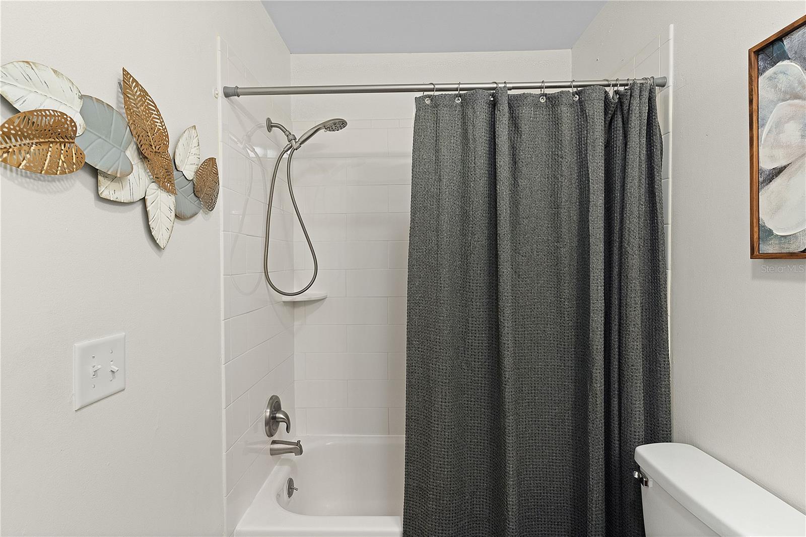 LAKEVIEW CONDO - Residential