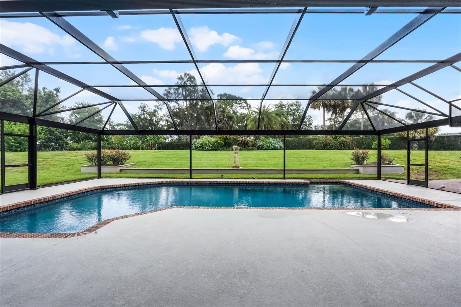 104 AMBERWOOD COURT
