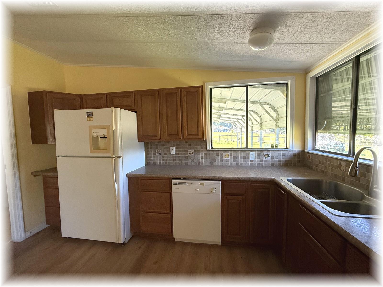 LAKE WEIR OAKS - Residential