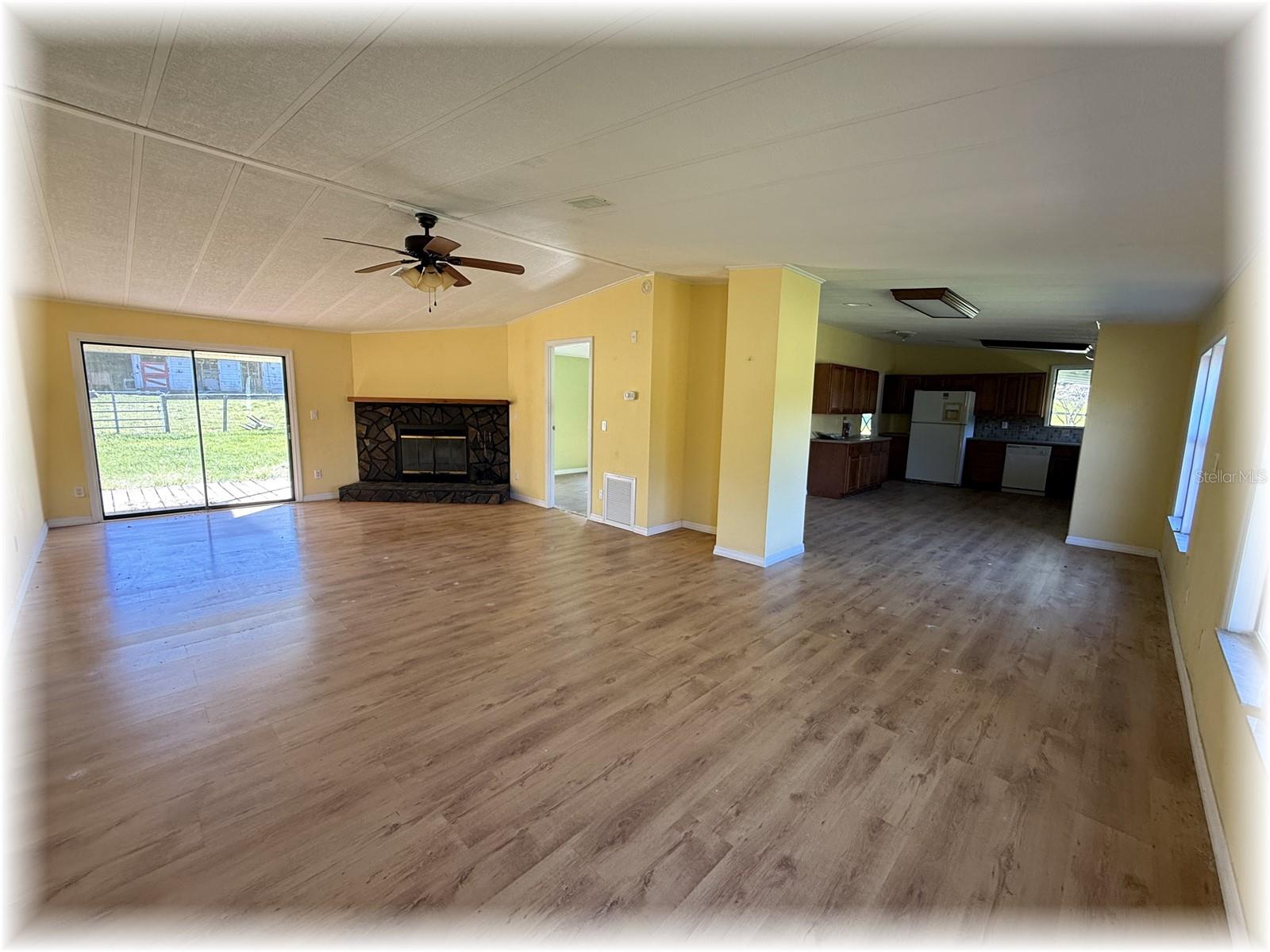 LAKE WEIR OAKS - Residential