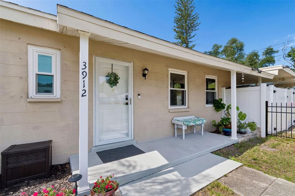 Photo of 3912 W Leila Avenue, Tampa, FL 33616 (MLS # TB8506672)