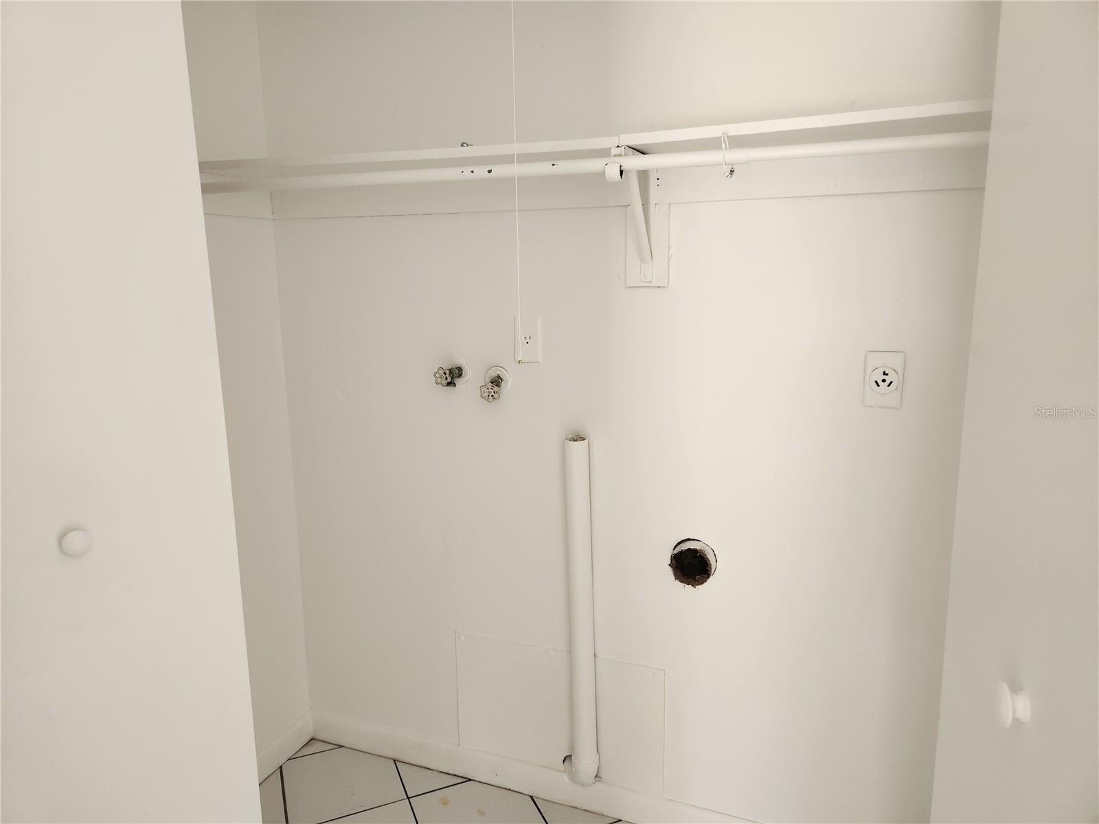 SARASOTA HIGHLANDS - Residential Lease