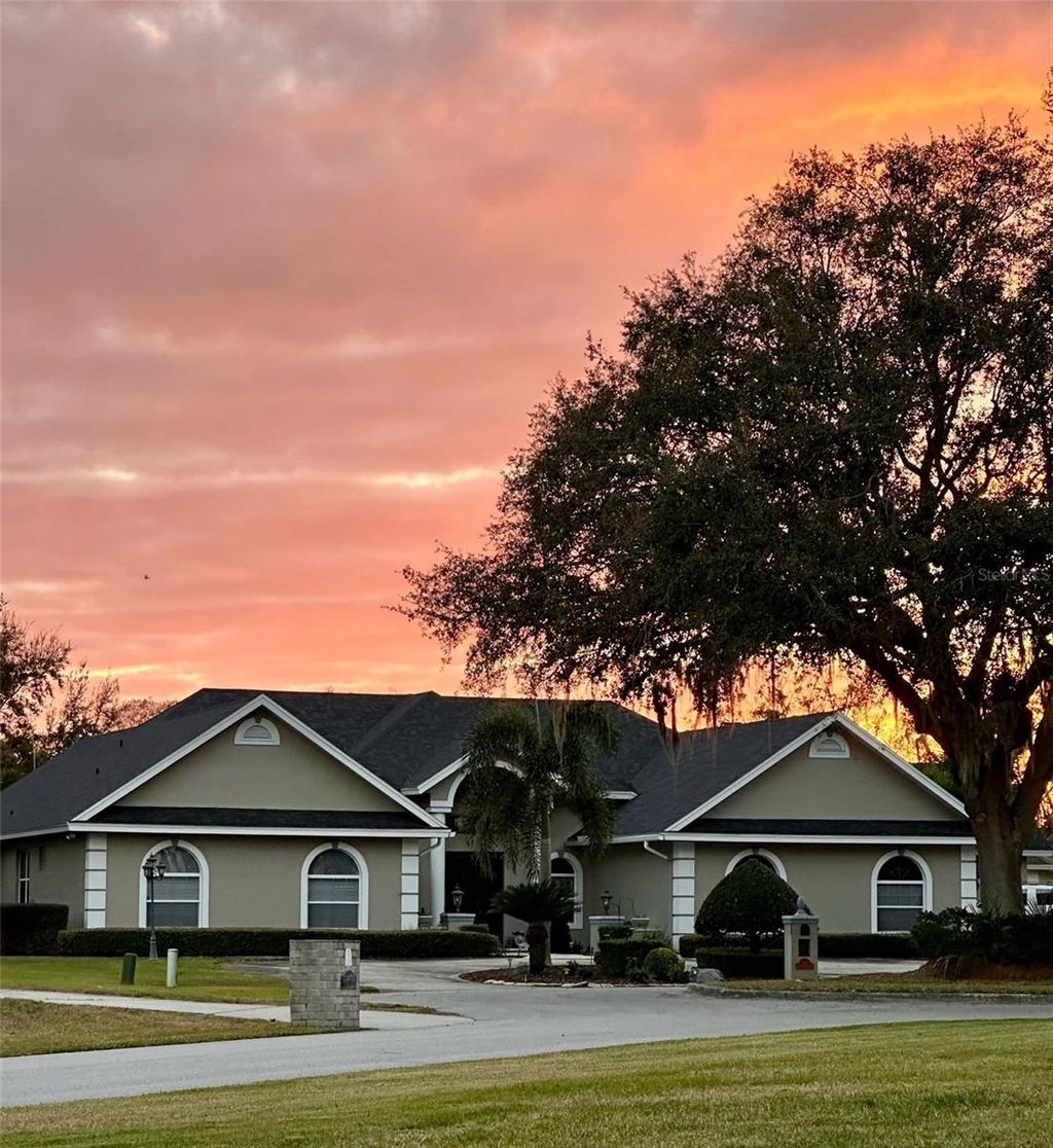 Photo of 83 Jenni Ashley Court, Winter Haven, FL 33884 (MLS # TB8506932)