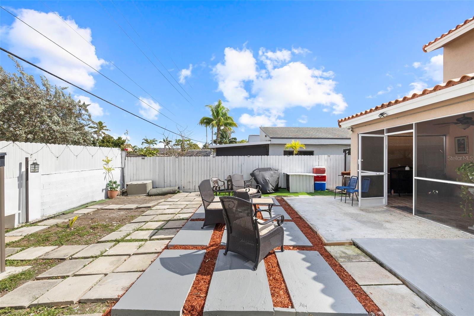 OAK RIDGE VILLAS SUB - Residential