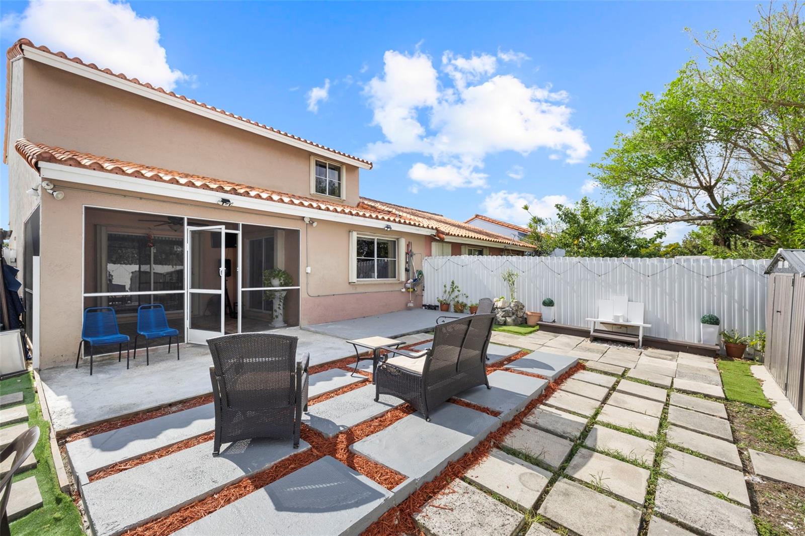 OAK RIDGE VILLAS SUB - Residential