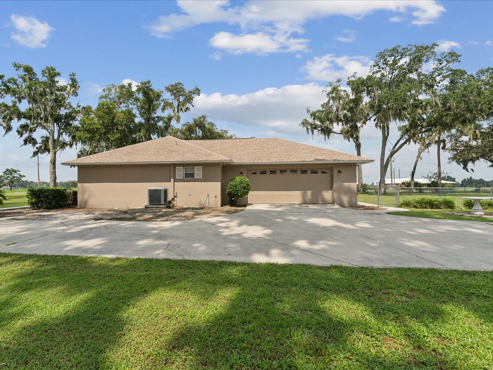 1414 STEPHENS OAK COURT