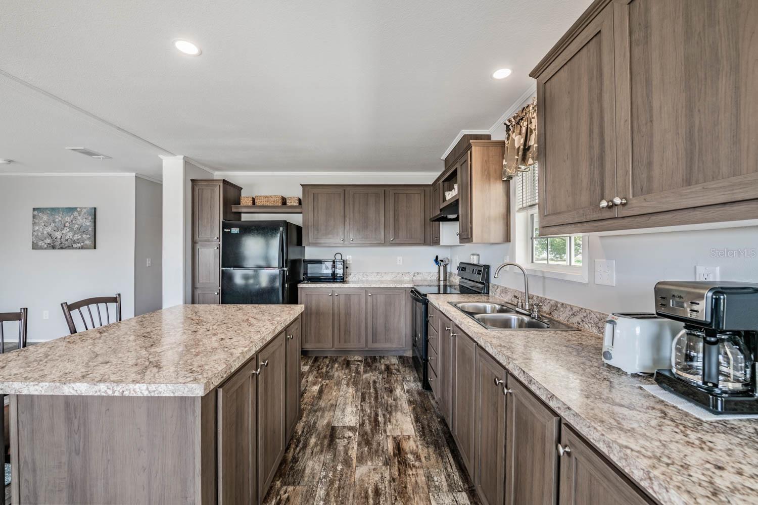 LAKE BETMAR ESTATES - Residential