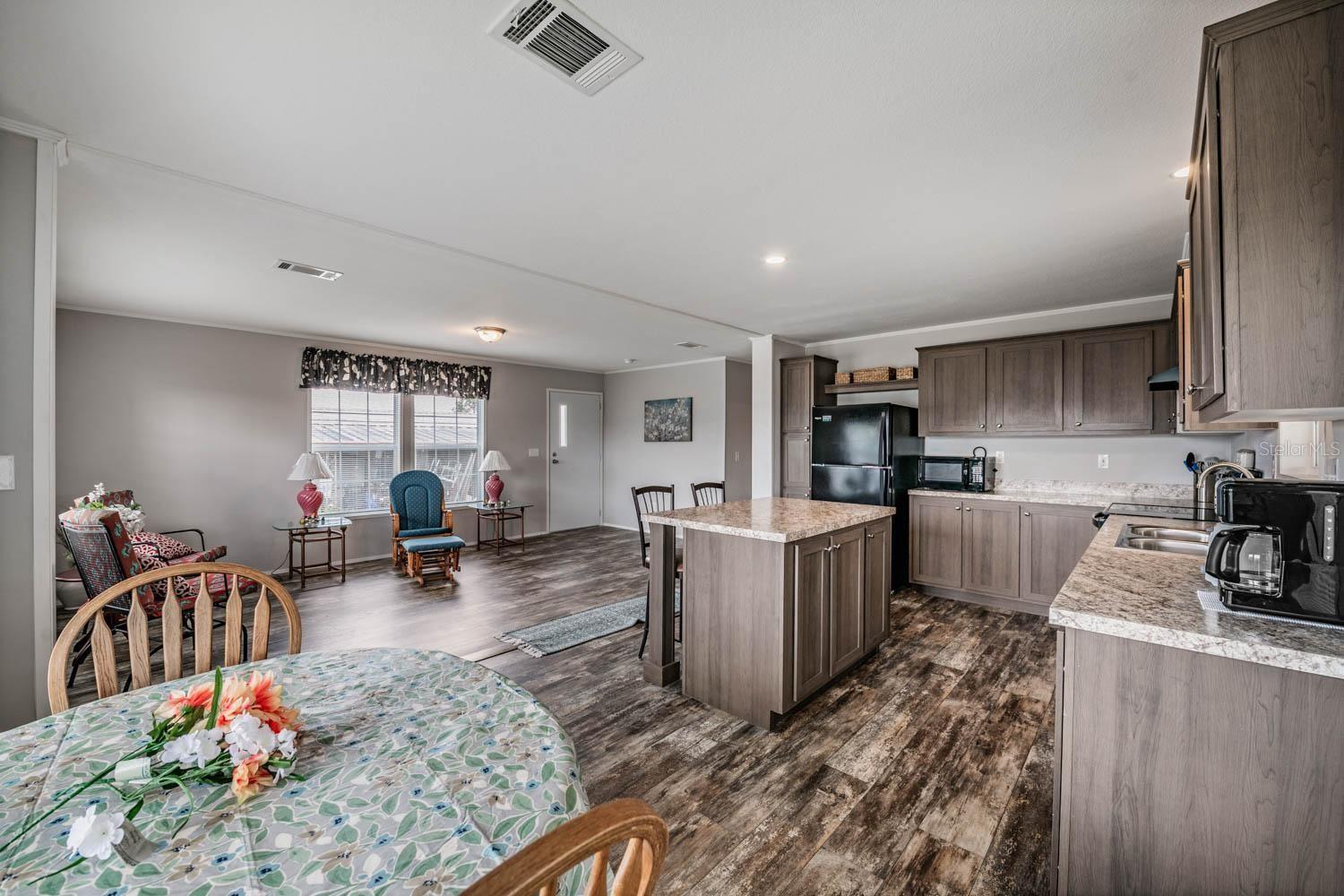 LAKE BETMAR ESTATES - Residential