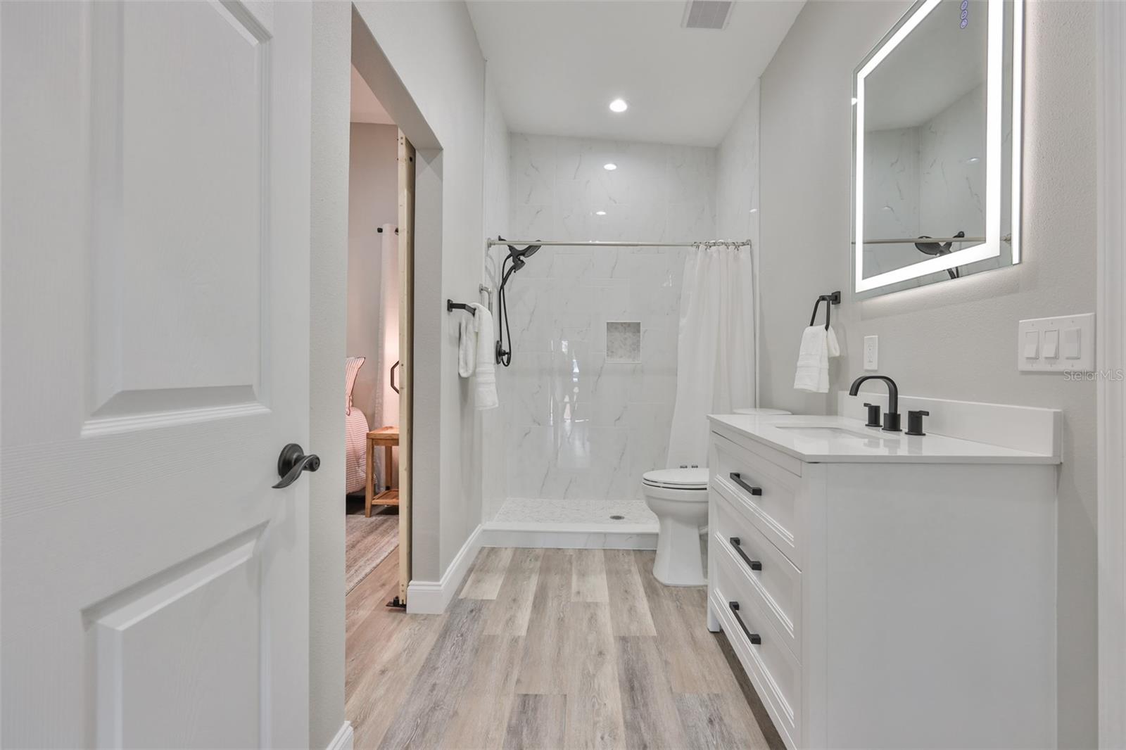 HISCOCK FARM - Residential