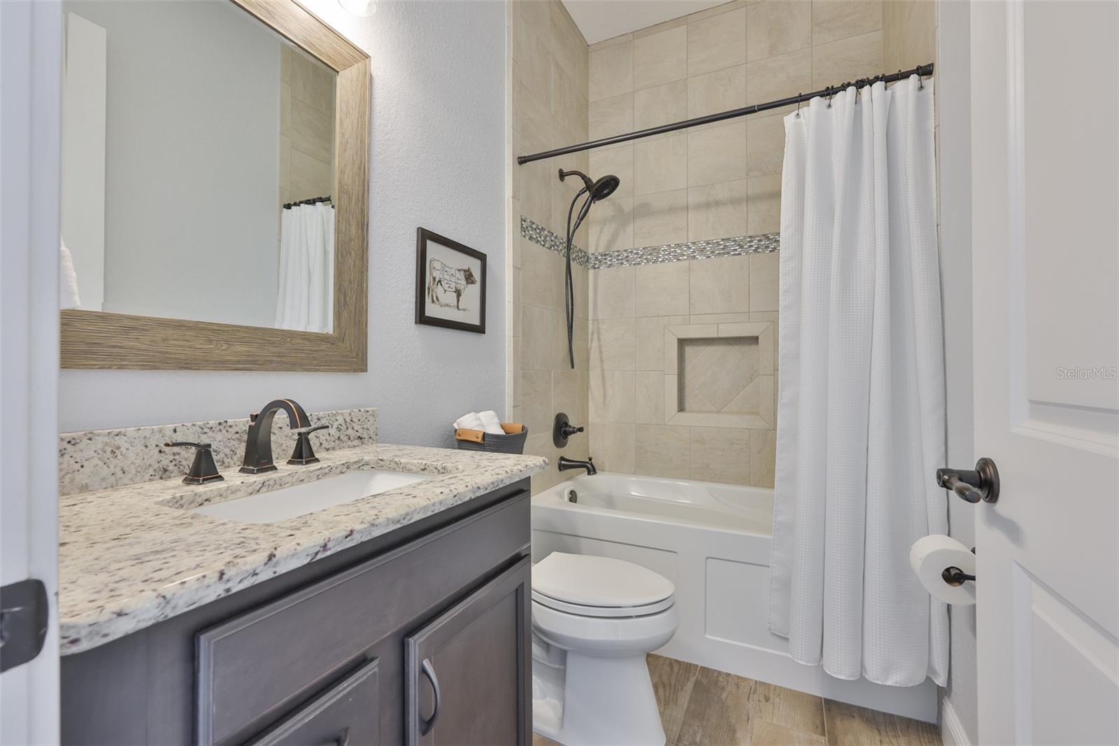 HISCOCK FARM - Residential