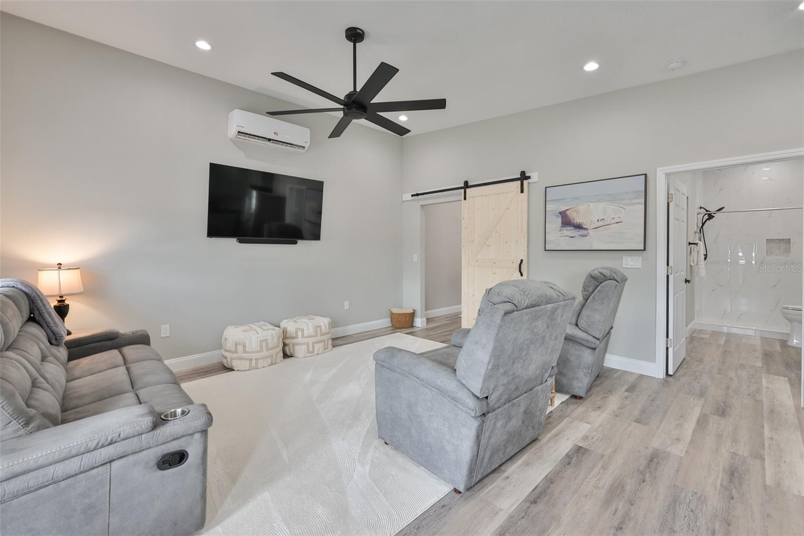 HISCOCK FARM - Residential