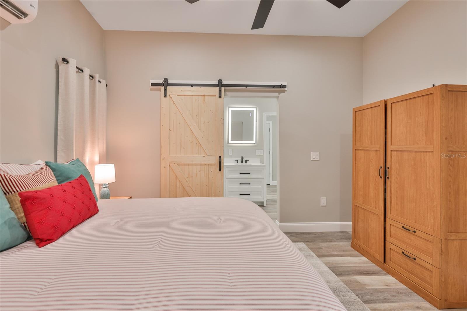 HISCOCK FARM - Residential