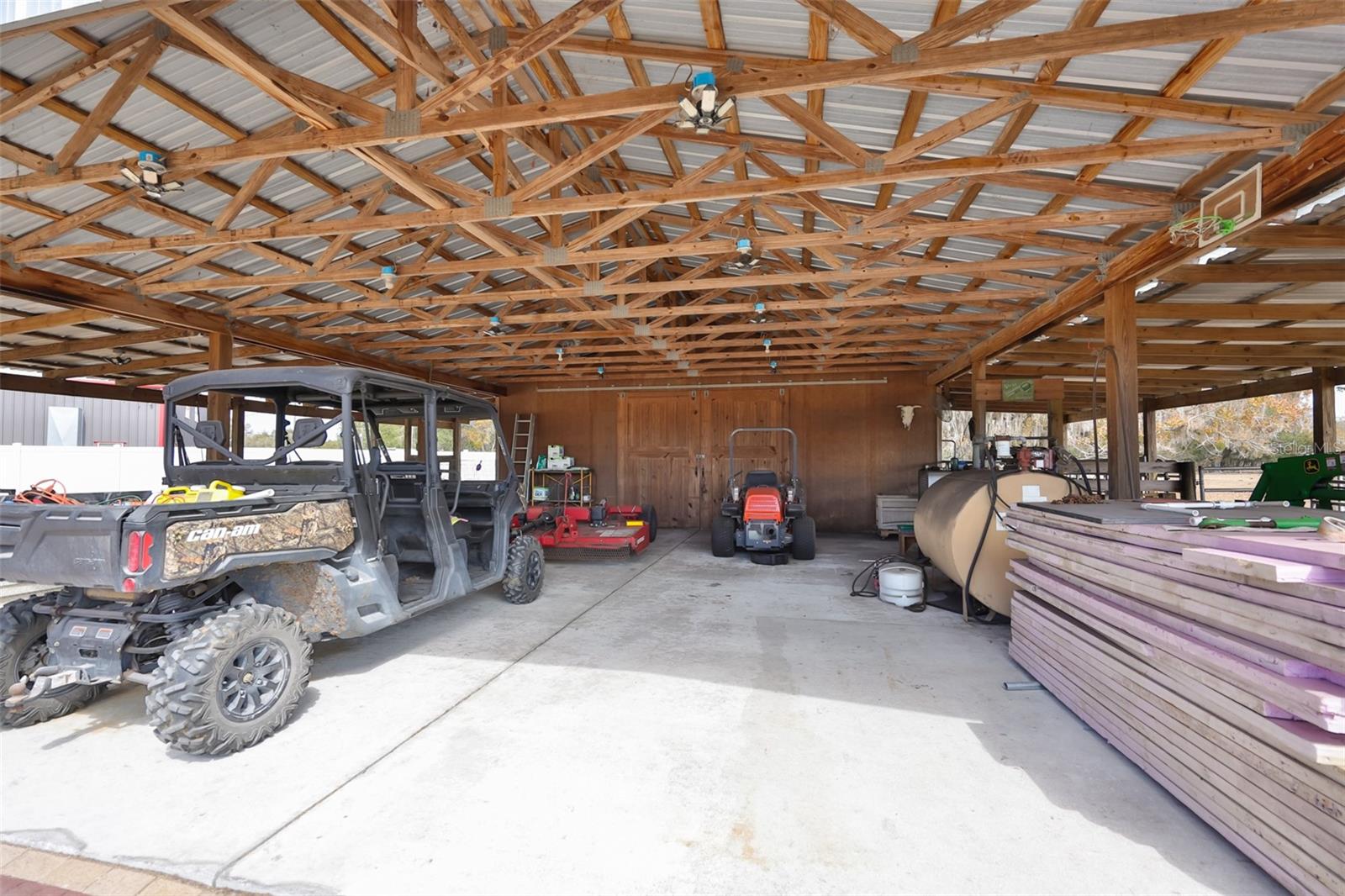 HISCOCK FARM - Residential