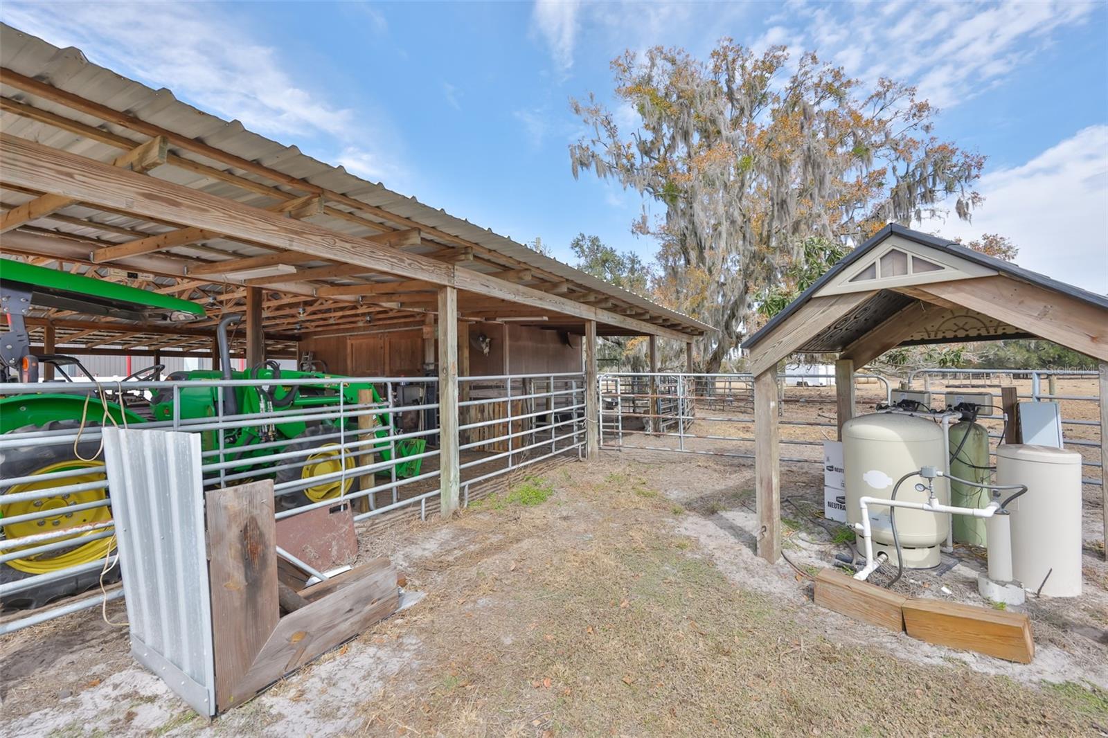 HISCOCK FARM - Residential