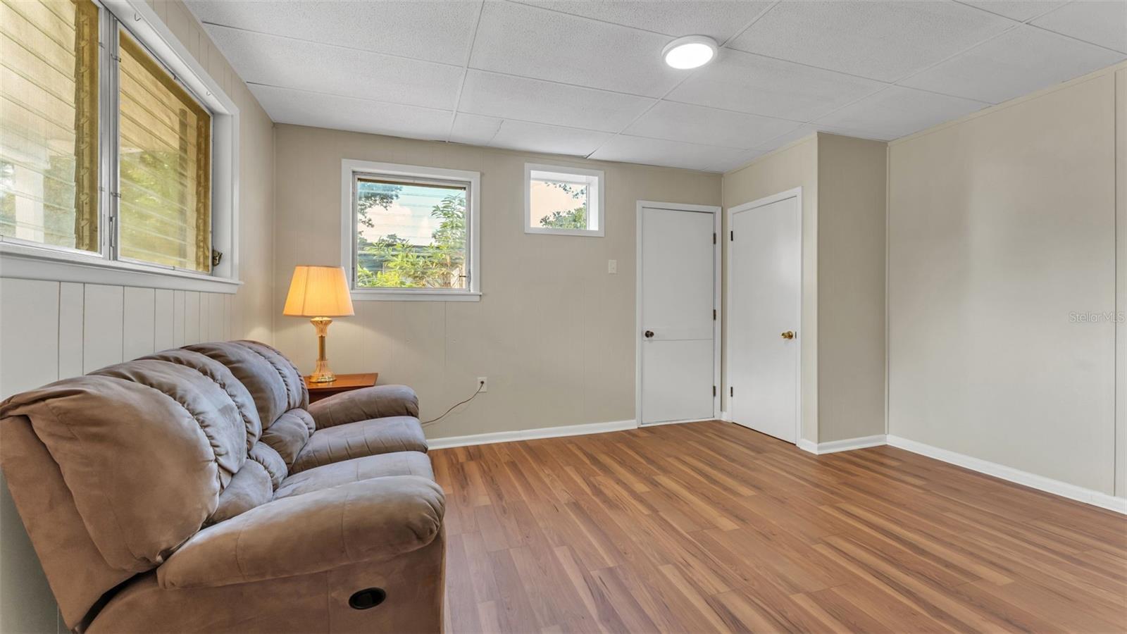 WAVERLY PLACE REP - Residential