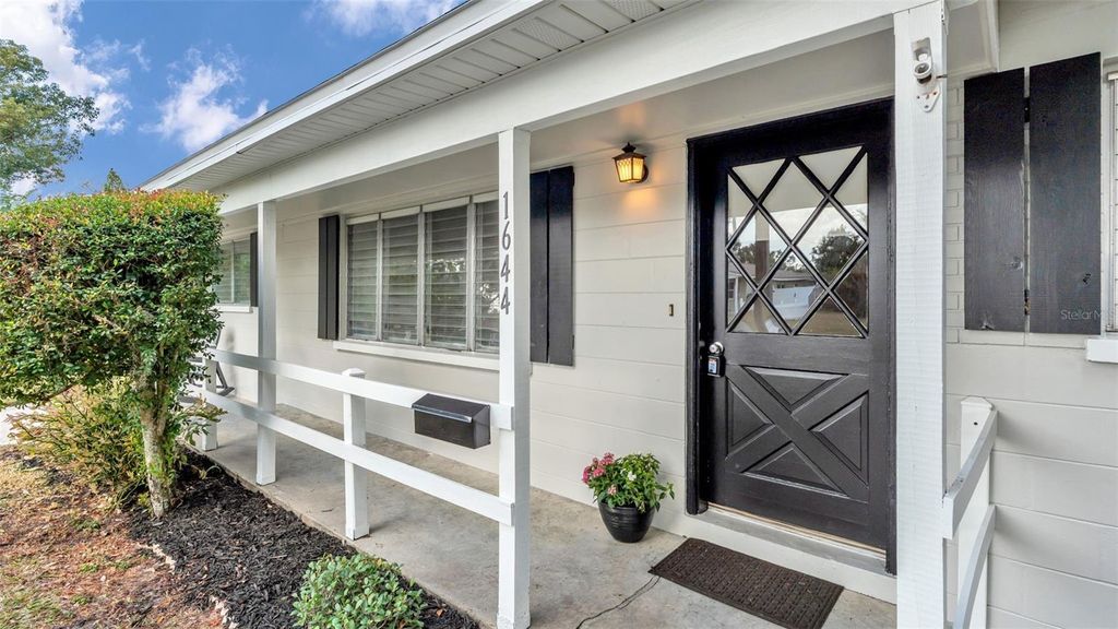 Photo of 1644 Pineberry Street, Lakeland, FL 33803 (MLS # L4957560)