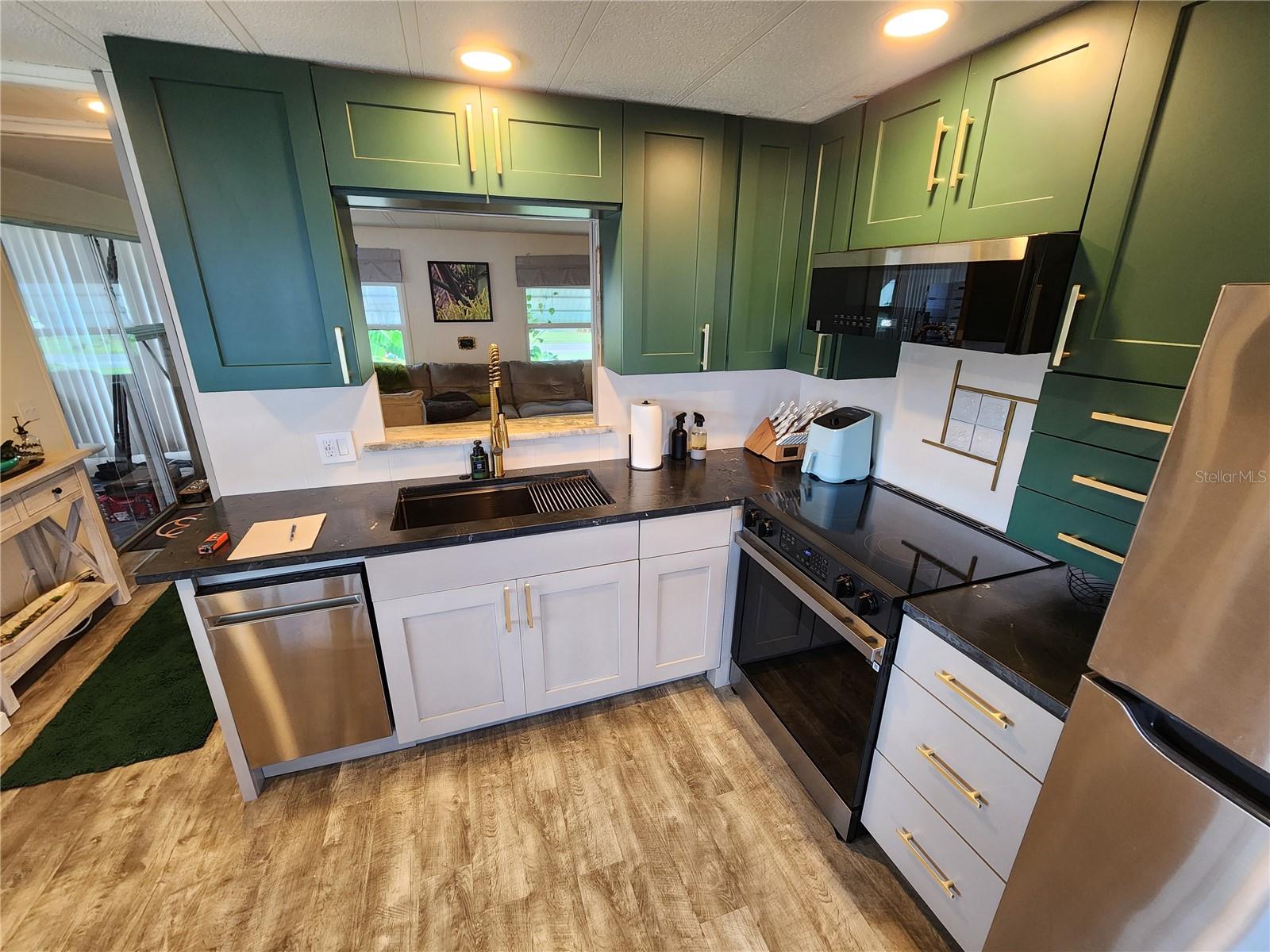 CHATEAU VILLAGE CO-OP - Residential