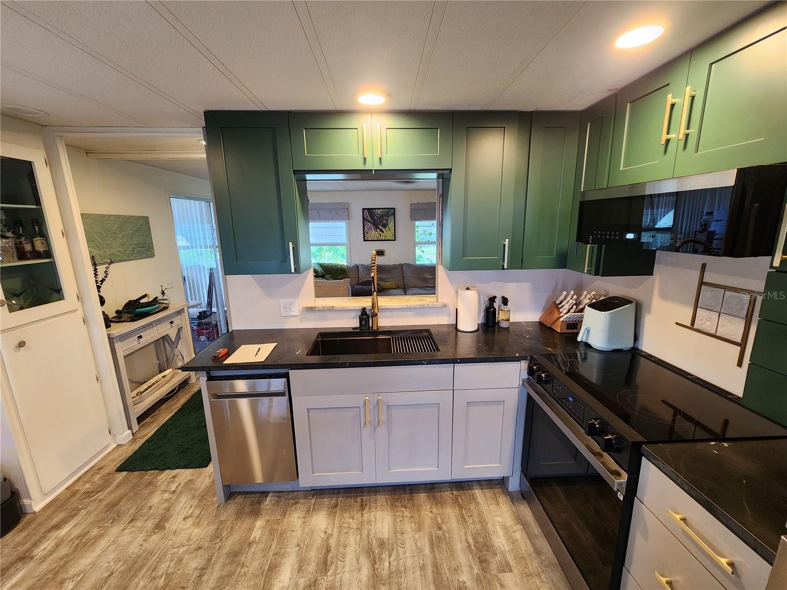 CHATEAU VILLAGE CO-OP - Residential