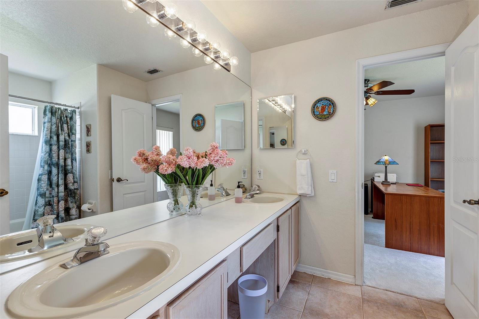 HUNTERS CREEK TR 250 - Residential