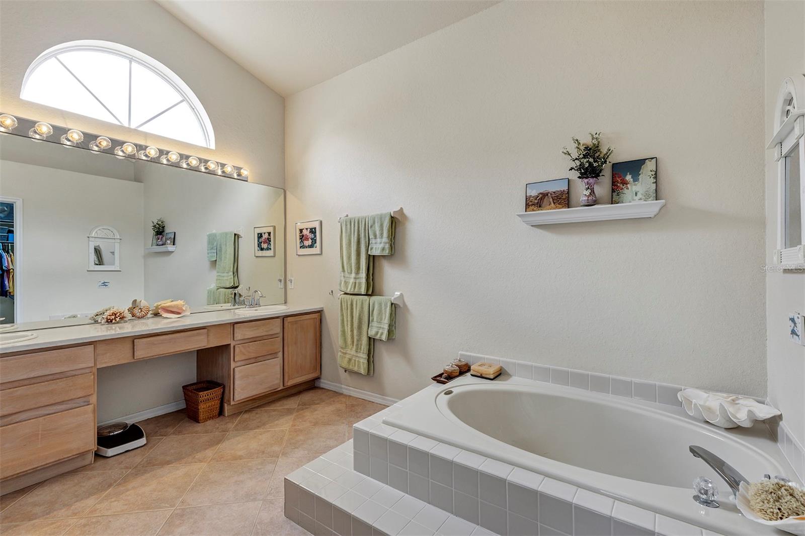 HUNTERS CREEK TR 250 - Residential